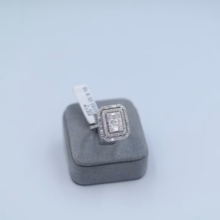 0.94 karat pırlanta baget yüzük modern geometrik kesim 14 ayar altın