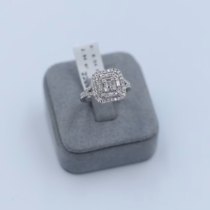 0.54 karat pırlanta baget yüzük modern geometrik kesim 14 ayar altın